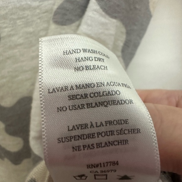 Rails Sami Long Sleeve V Neck Top In Stone Camo Size Large Linen Blend - Picture 6 of 6